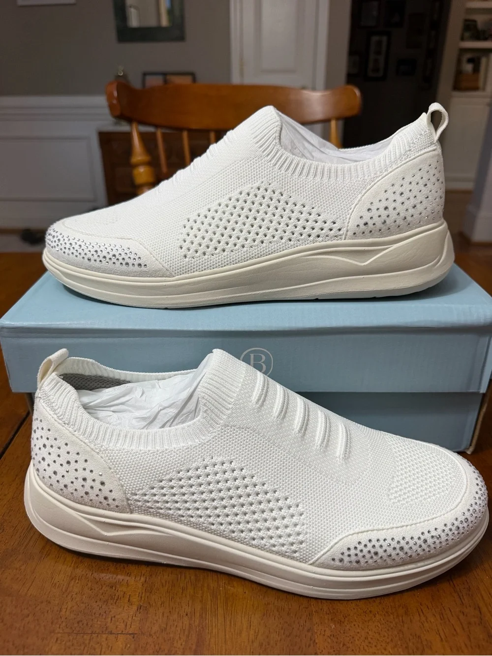 New BZees Lifestride Women’s  Timeless Slip-On Sneaker Medium Size 9.5 MSRP $90